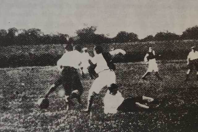 Le origini del calcio a Bari: dalle sfide tra Nautico e Tecnico alle partite contro i marinai inglesi